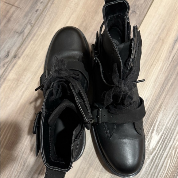 Ugg Noe Black Leather Boots - Women’s 11 - Brand New - Picture 3 of 7